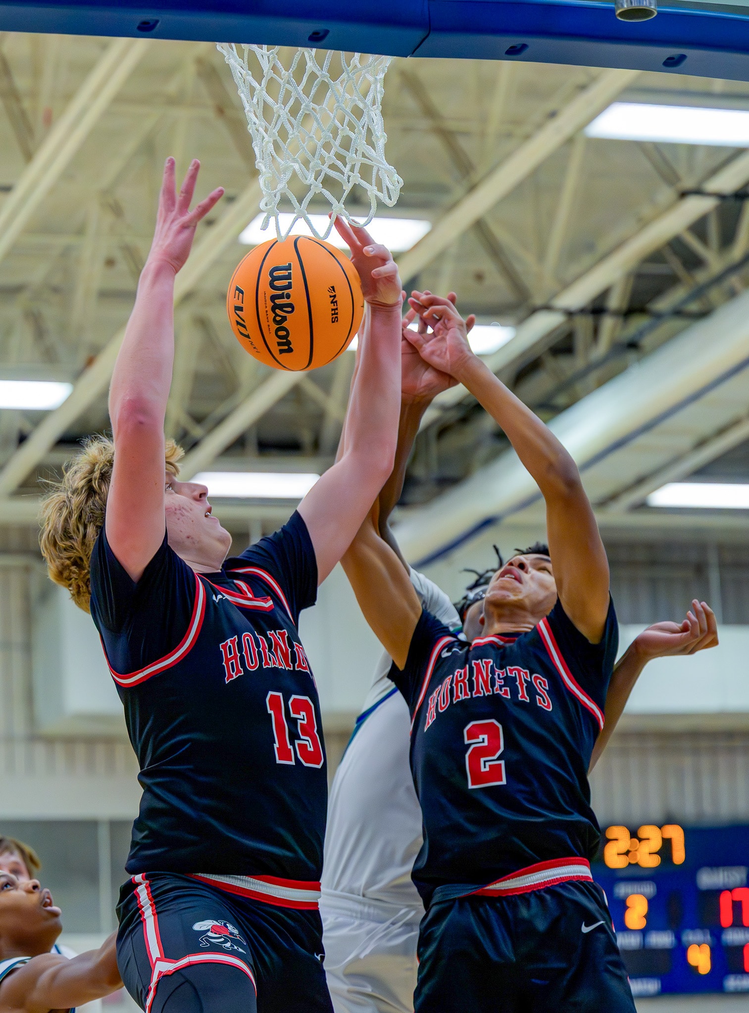 Herndon rebound battle under the basket